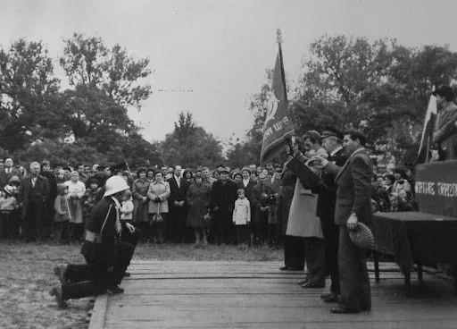 45-lecie OSP Zagościniec – wręczanie pierwszego sztandaru; 1978 r.
